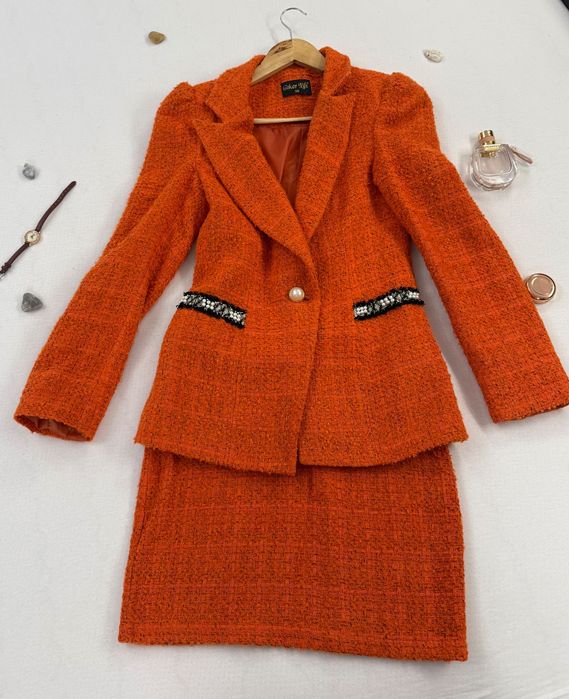 Дамски костюм пола  и сако