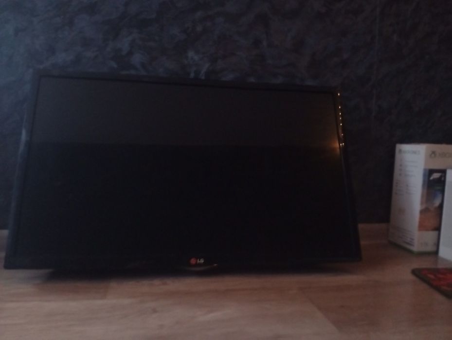 Продается xbox one s 80.000 С ТОРГОМ!!!