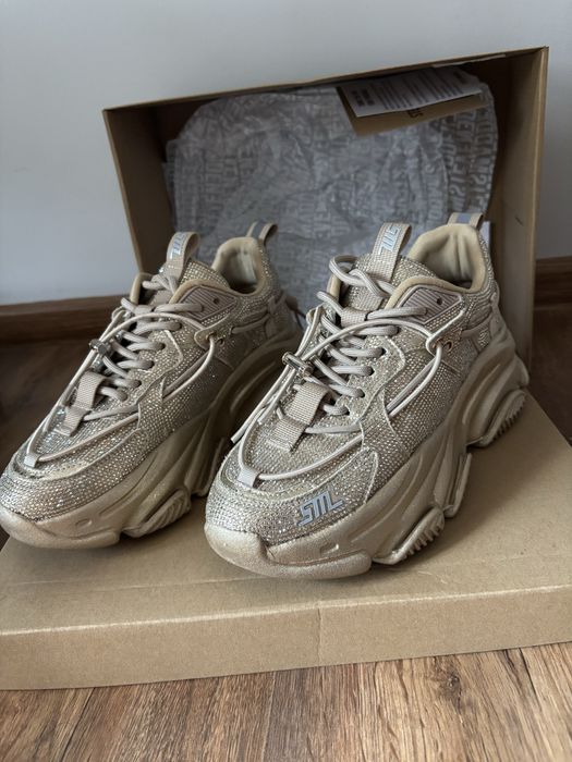Steve Madden сникърси