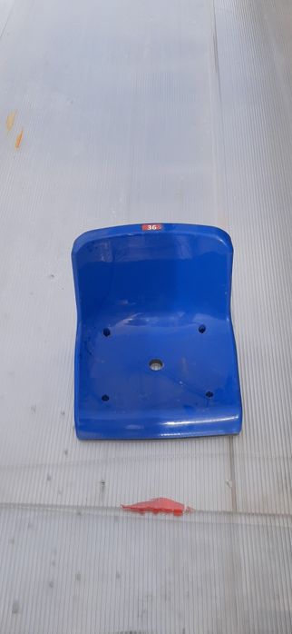 Продам трибуны и сидушки для стадиона