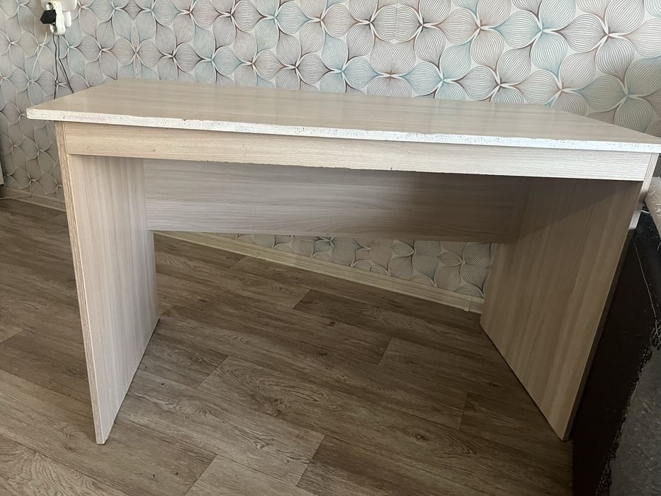 Стол в нормальном состоянии