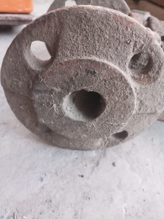 Вентель                    .