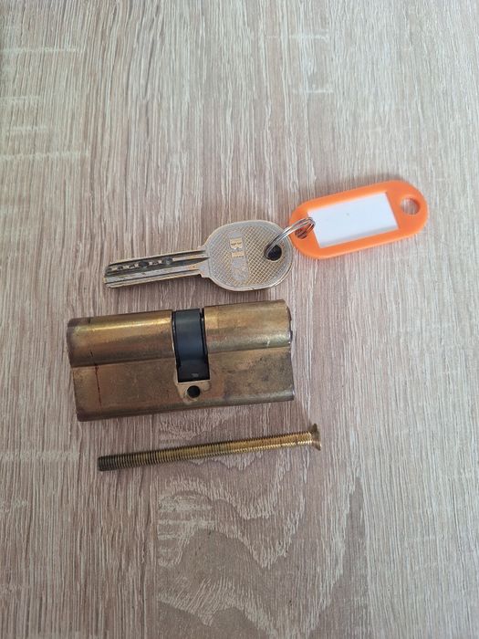 Cilindru, butuc siguranță ușa metalică  35/40