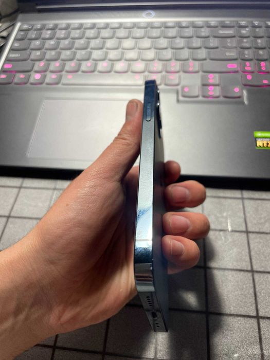 Продаю iPhone 12 PRO 128GB KH region.