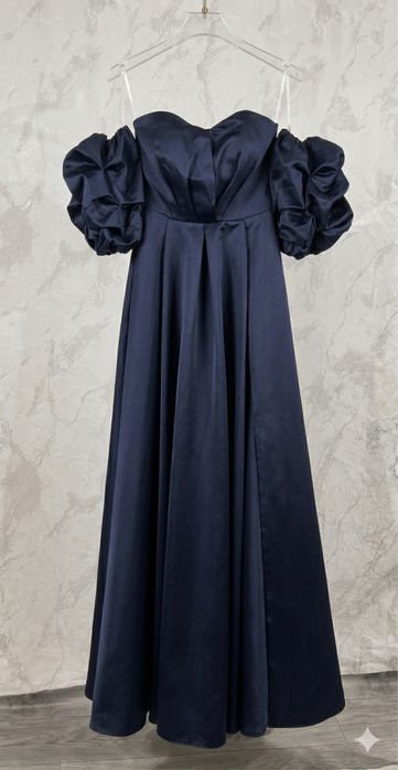 Роскошное вечернее платье в идеальном состоянии