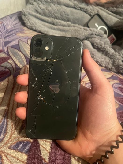 Продается или обменивается 11 айфон