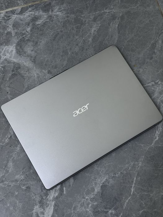 Офисный ноутбук Acer