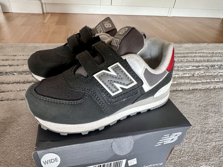 Adidasi Nike Balance noi