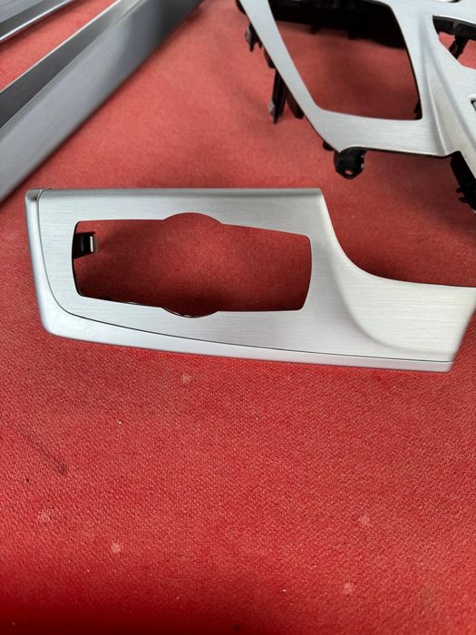 Bord, trimuri interior f10