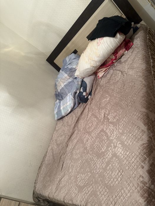 Кровать двухспальная