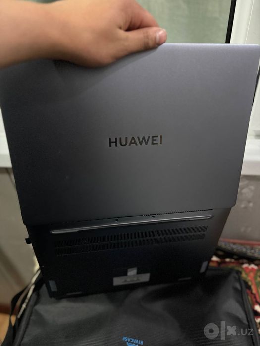 Huawei mate book D14