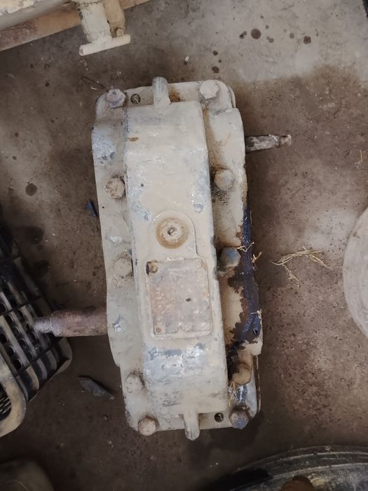 Продам редукторы