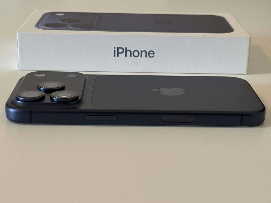 Бартер! 16м.Гаранция! Като НОВ! iPhone 17 Pro Deep Blue (Син) 100% Батерия.