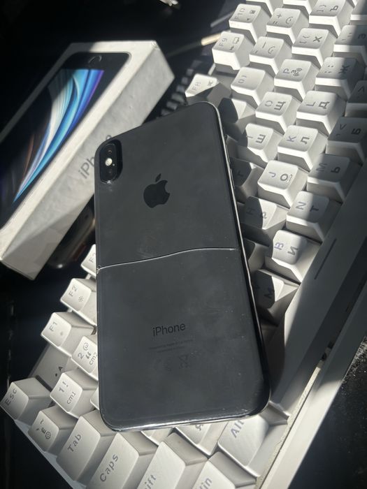 Продам айфон х 64гб