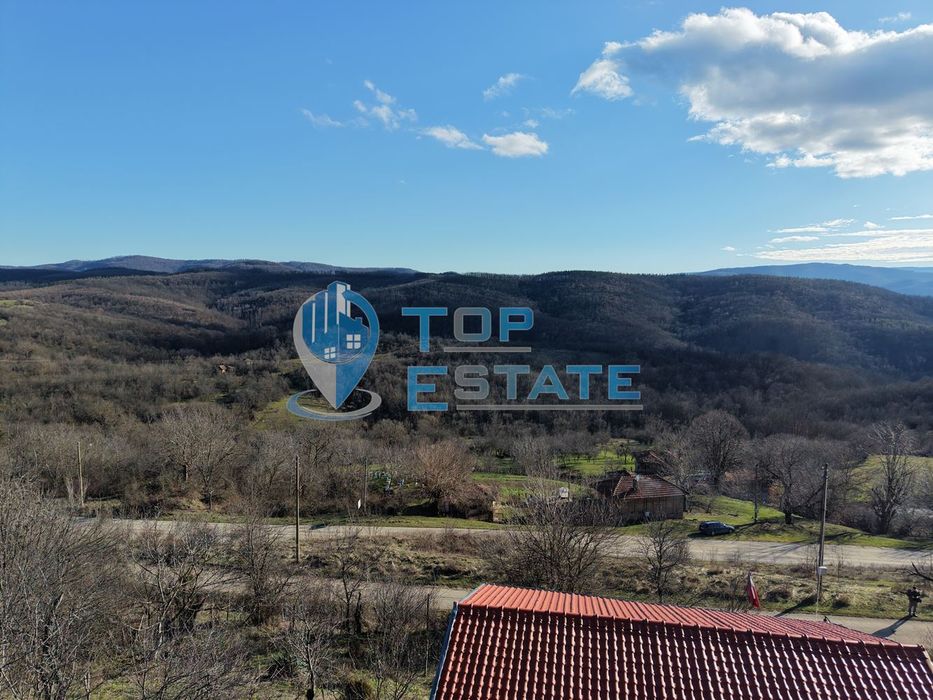 Къща с прекрасна панорама в село Длъжка поляна, област Търговище