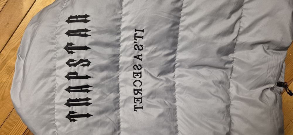 Trapstar сиво яке