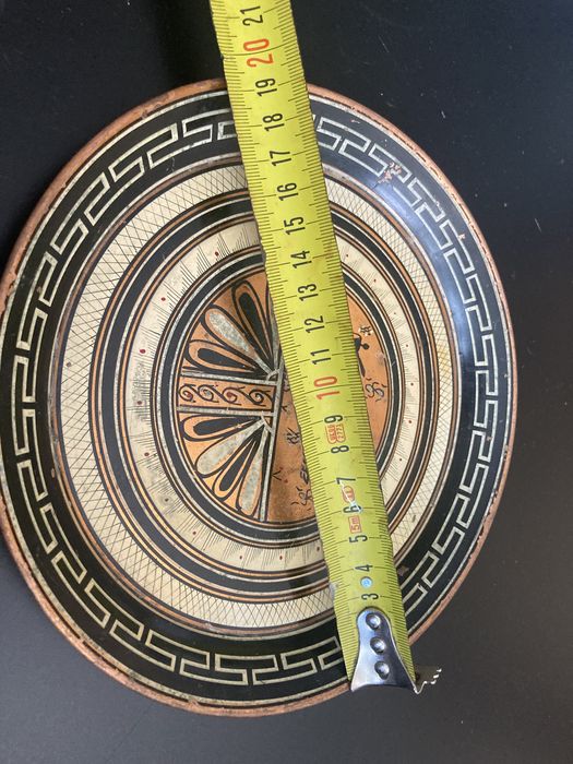 Медна чиния.