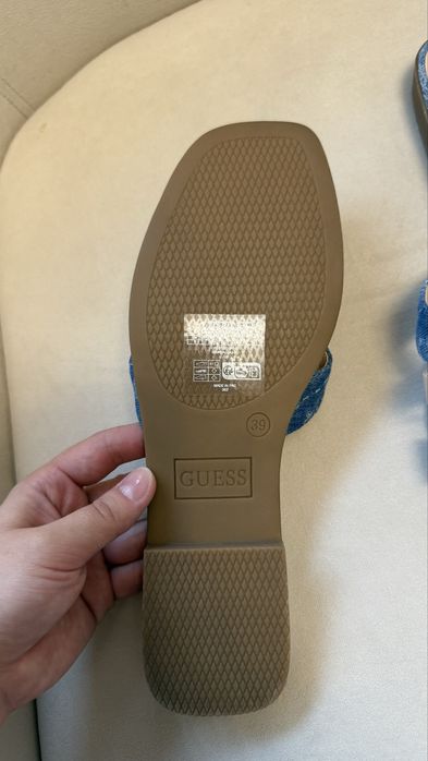 Тапки Guess новые