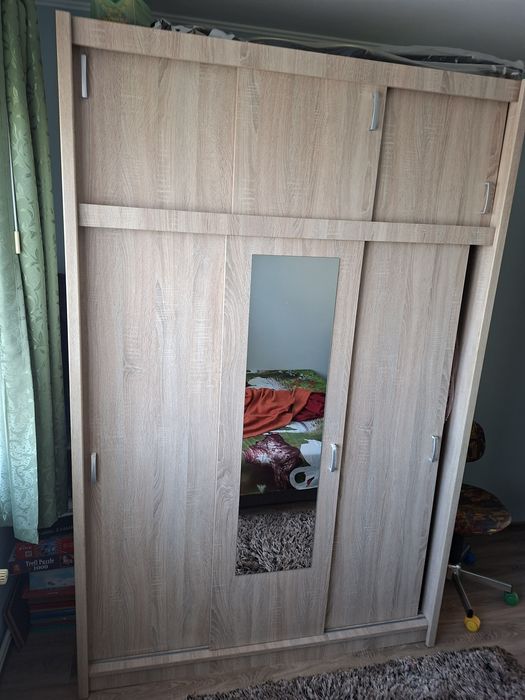 Dressing, în stare foarte bună  !