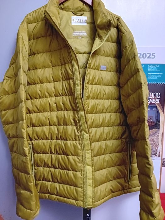 Geaca puf levi's