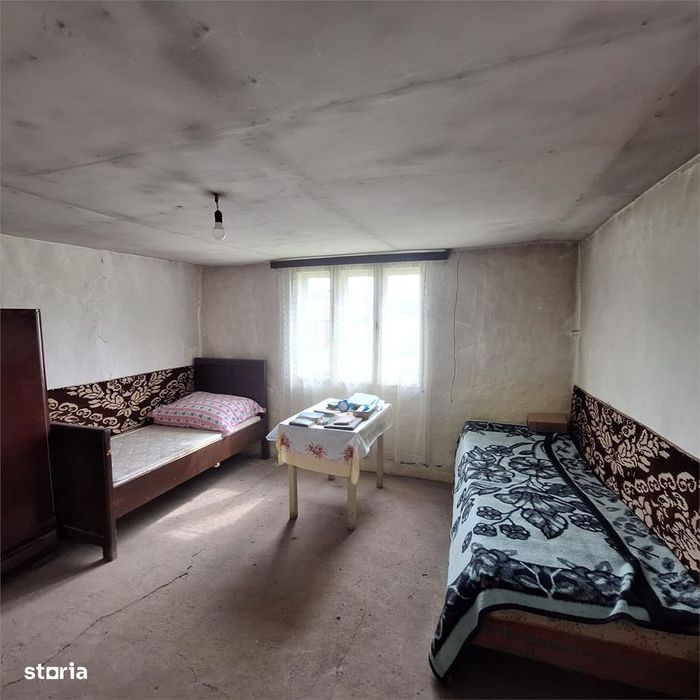 Casa cu Gradina si Teren, 4636 MP. Ghertenis