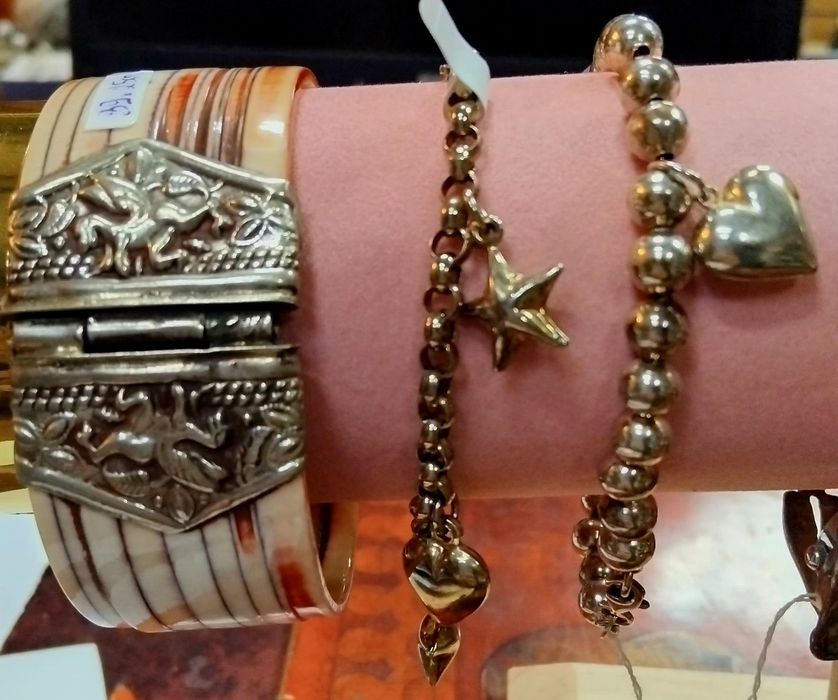 Сребърни гривни, проба 925.