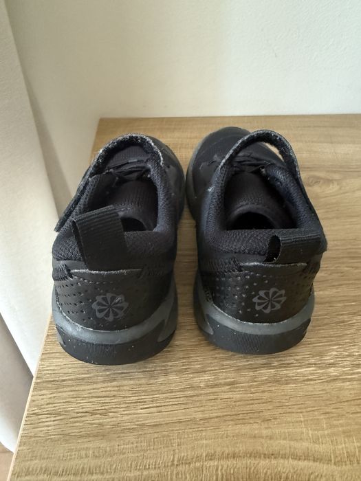 Нови и запазени маратонки Nike и боти Zara,размер 29.5, 28.5