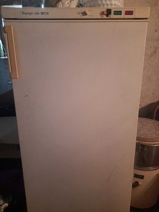 Продавам хладилник