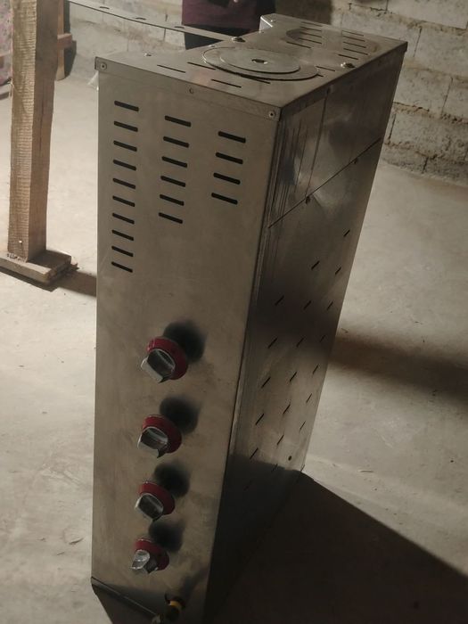 Shavurmani go'shtini pishiraydigon aparat