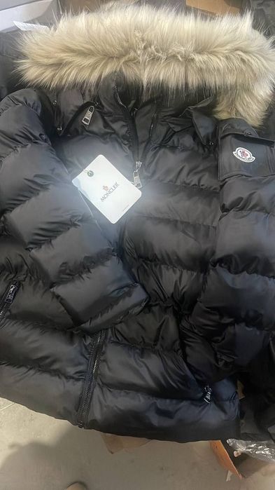 Geaca de dama 
Mărimea:S,Xl