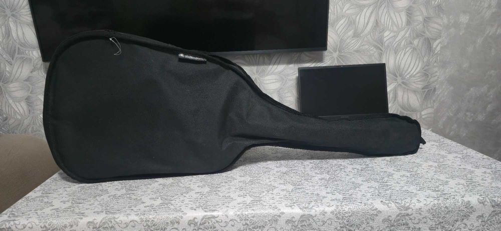 Продам гитару Adajiо Model - KN39ABK+чехол