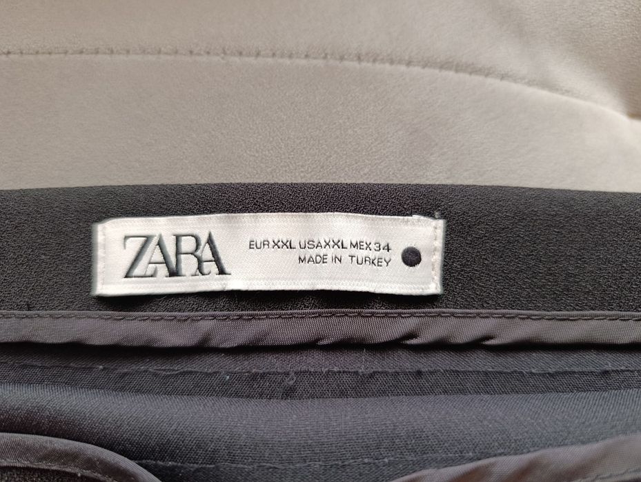 ZARA Rhinestone mini пола