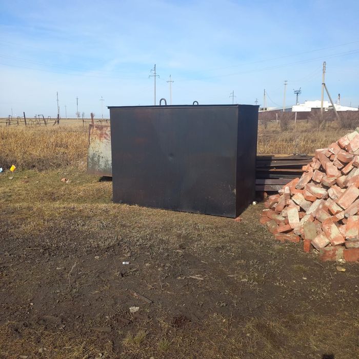 Продам металическую емкость