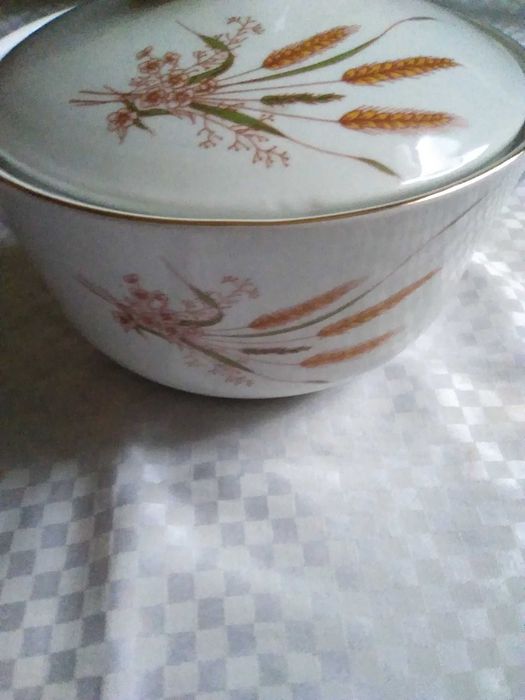 Супници порцеланови-2 бр.