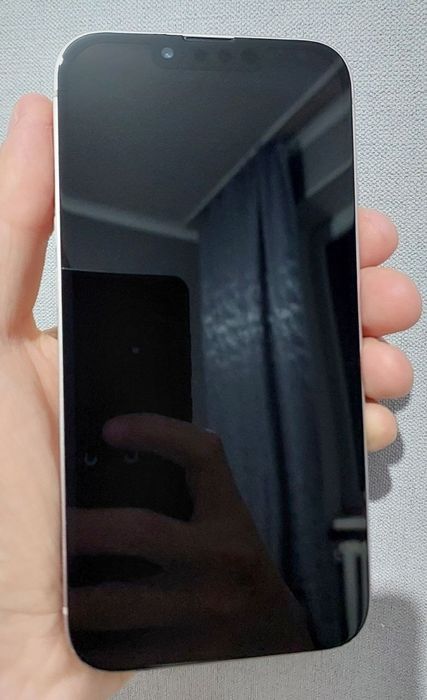 Продам iPhone 13 128 GB Розовый