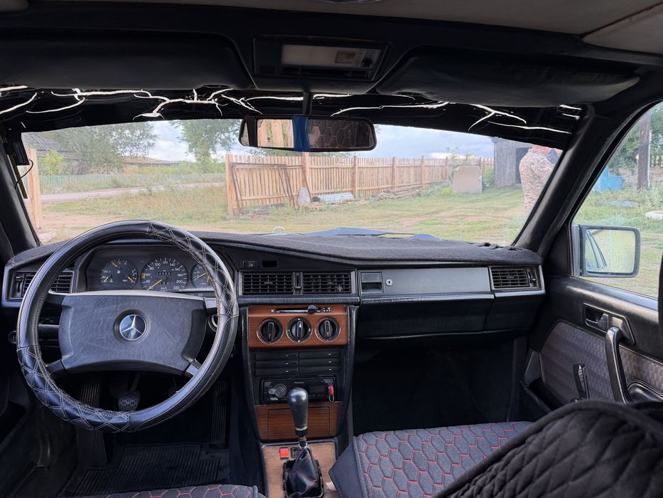 Продаю мерседес е 190