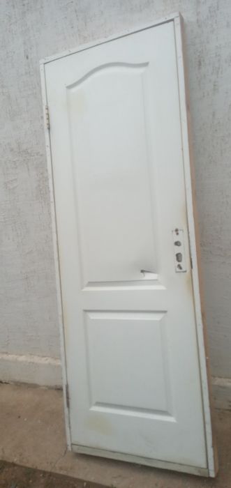 Продам двери б/у