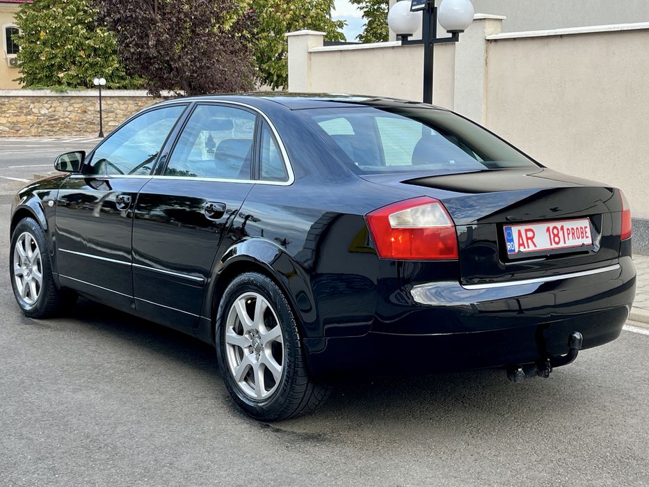 AUDI A4 2004 — imagine 2