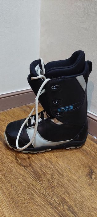 Продам сноуборд и все снаряжение
