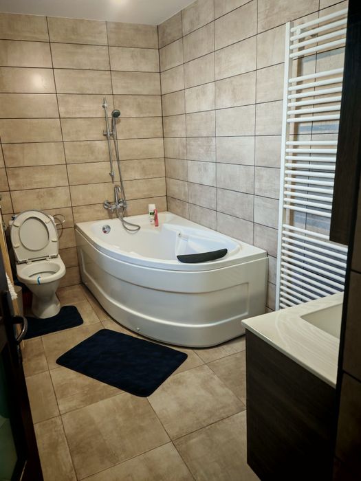 Casa de vanzare la 9km de centrul Craiovei