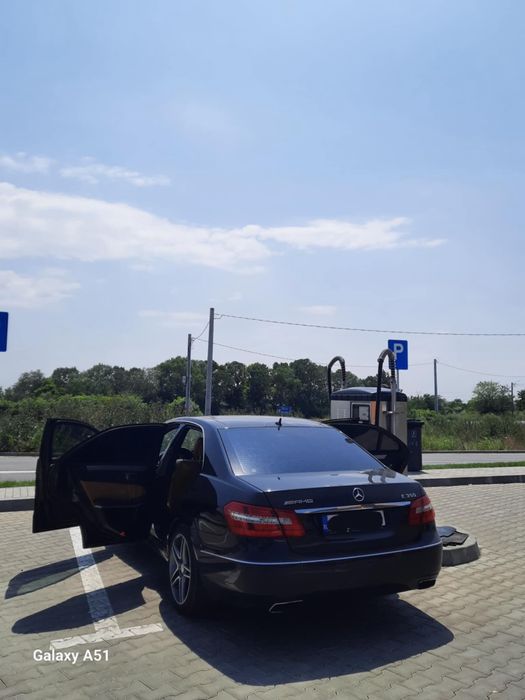 Mercedes E350 300