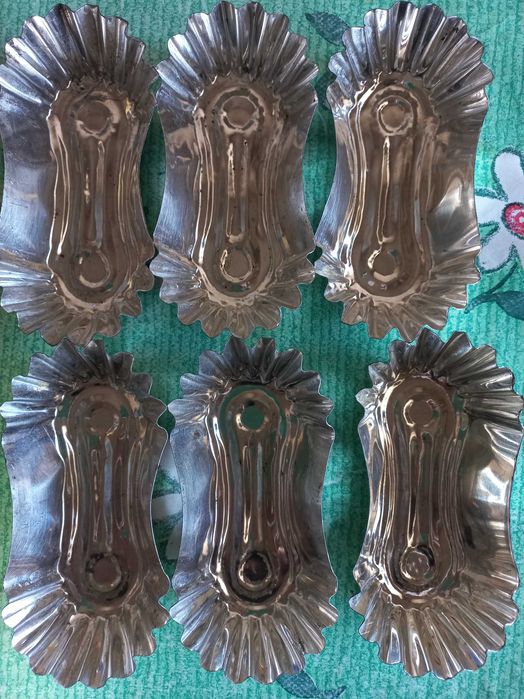 Форма за мъфини, тава и резци Hello Kitty за печива, кошнички, Пинята