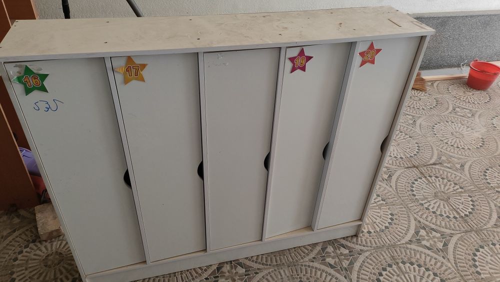 Bolalar shkafi kravat ham bor