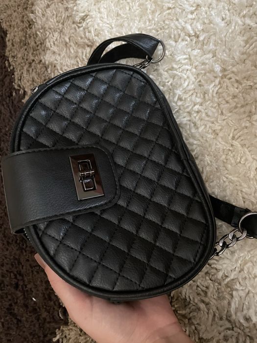 Дамска черна чанта