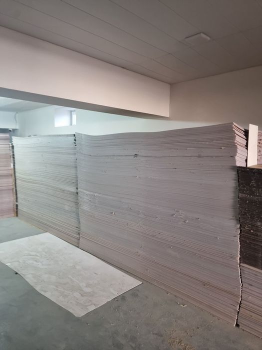 Ташки реклама материаллари: Баннер, Оракал, Акрил, Фомакс, Туманка.