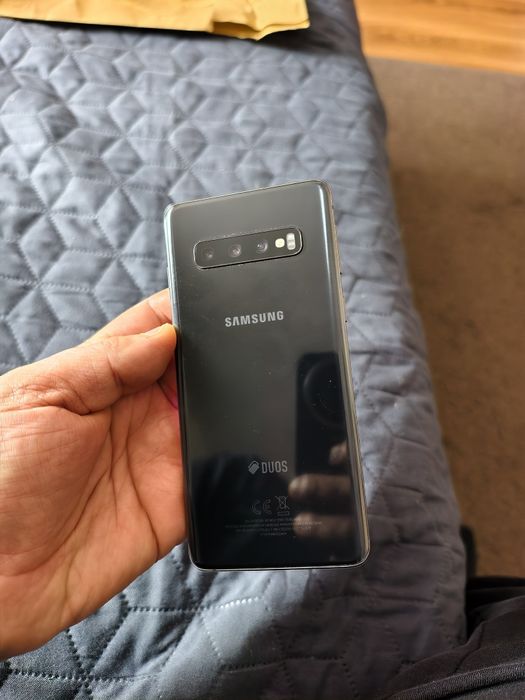Telefon Samsung s10 - stare foarte buna