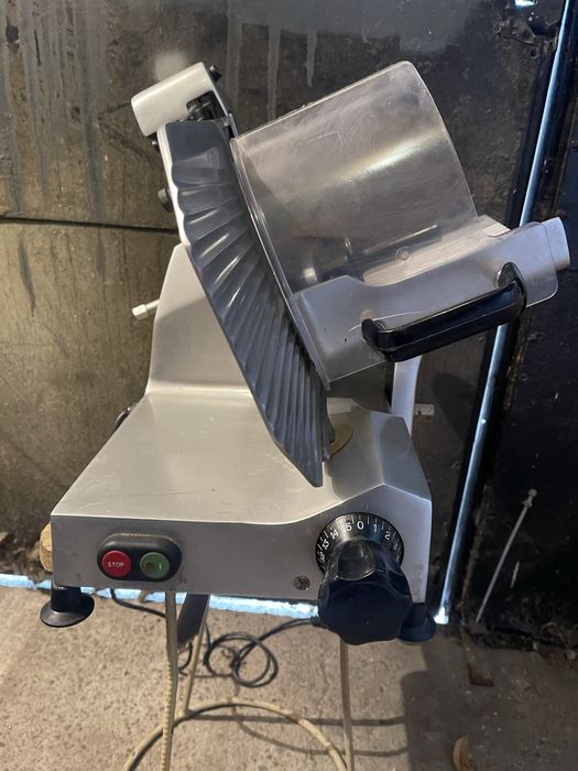 Feliator carne/mezeluri