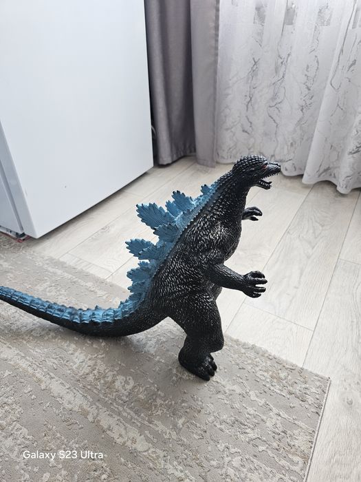 Продам динозавров