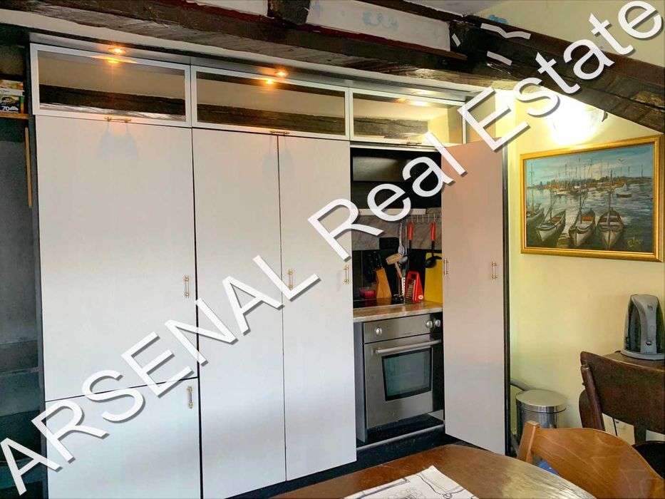 Продава се Двустаен апартамент в София, Център - 60 кв.м за 2784 €/кв.м - Снимка #2