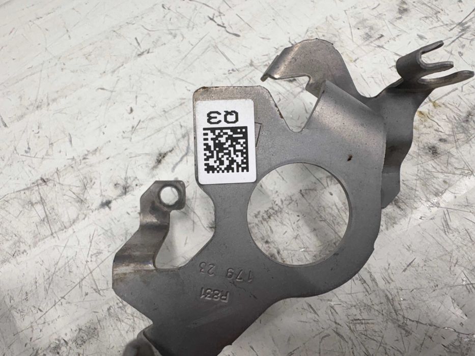 Заден Десен Спирачен Маркуч За БМВ Г05 Г06 Г07 6883447 BMW G05 G06 G07